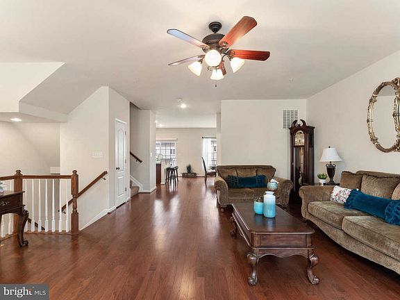 4th image of 15609 Burford Ln