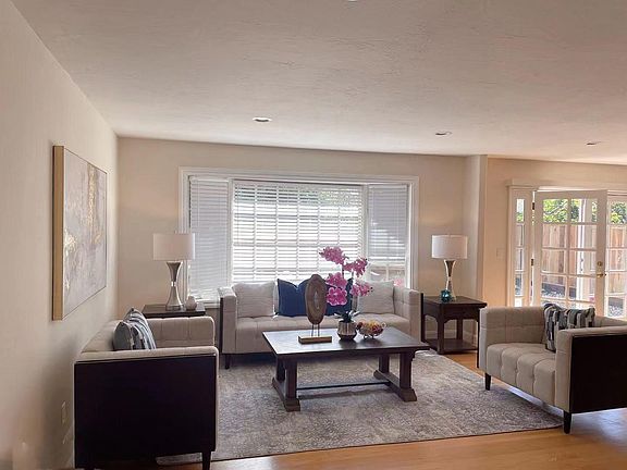3rd image of 4864 Moorpark Ave