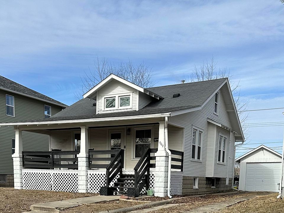 1st image of 909 W Park Blvd