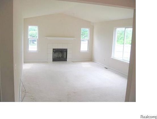 2nd image of 40433 Bluesprings Ct #1