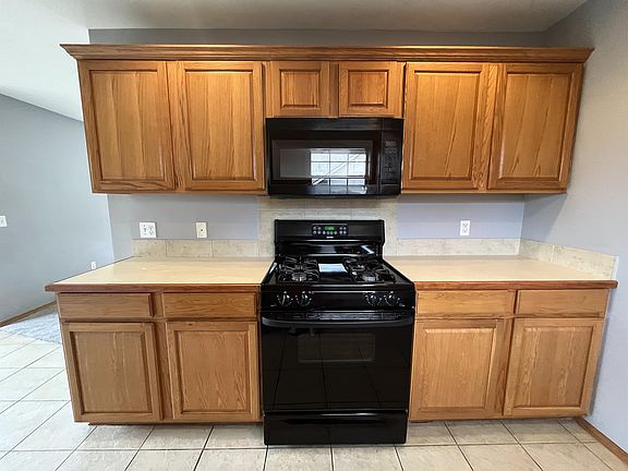 5th image of 313 S Mockingbird Ln #1