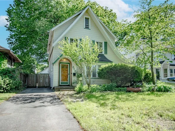 217 Long Acre Rd, Rochester, NY 14621