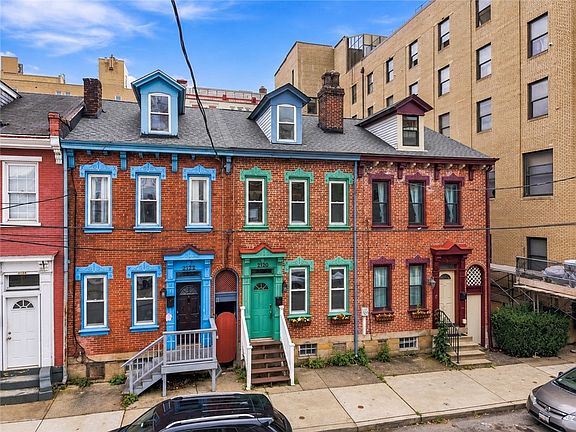 2nd image of 2120 Sidney St