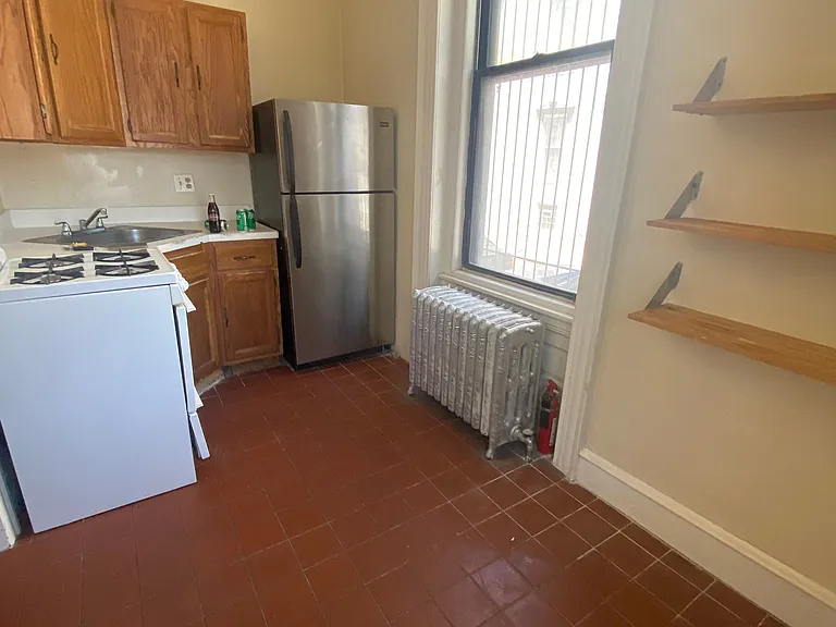 310 N 33rd St #1F — Photo 7