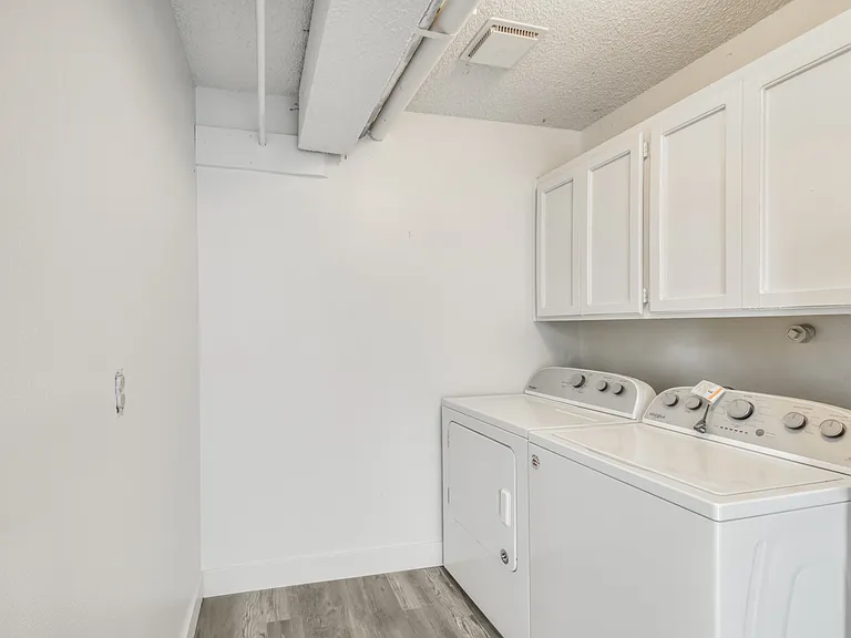 11525 SE Flavel St — Photo 25