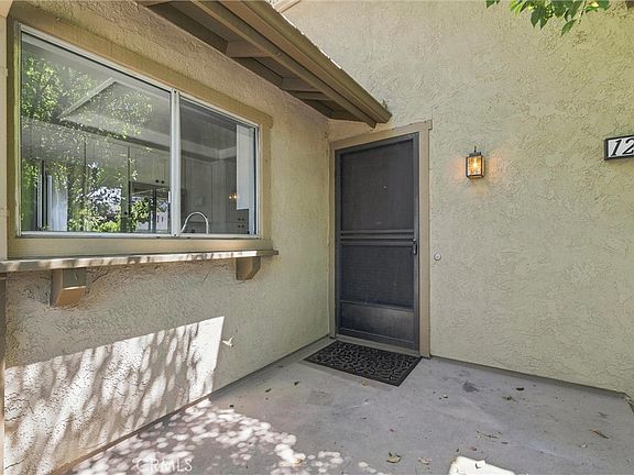 2nd image of 128 Clearbrook