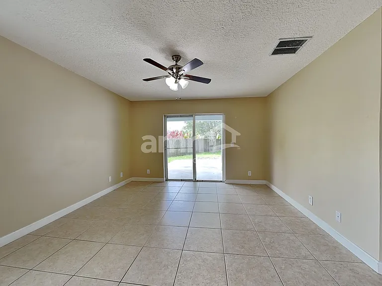 5940 NW Foust Cir — Photo 9