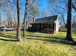 10913 Drayton Rd, Chester, VA 23831
