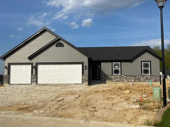 69 River Rock Dr, Moscow Mills, MO 63362