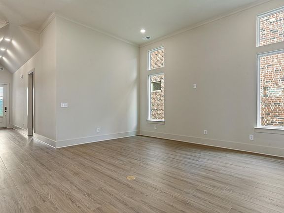 3rd image of 4204 Longmoor Rd