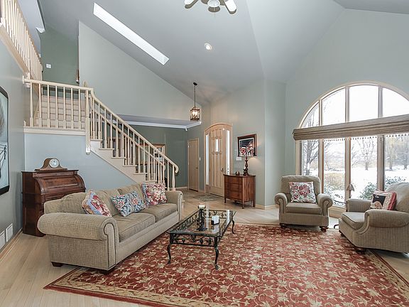 5th image of 43 Gentry Dr