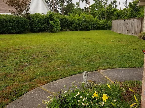 Large yard, fenced-in