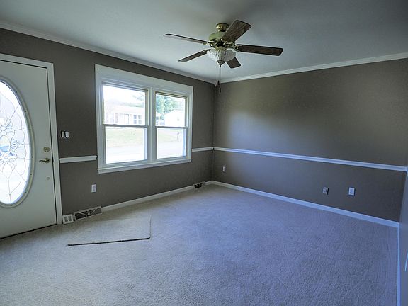 2nd image of 3360 Meadowrun Dr NE