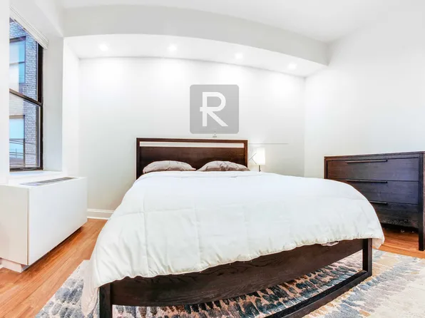 150 West 51st Street 1412 image 3 of 7
