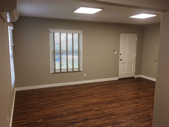 2nd image of 1760-1762 Oliver Ave #1760