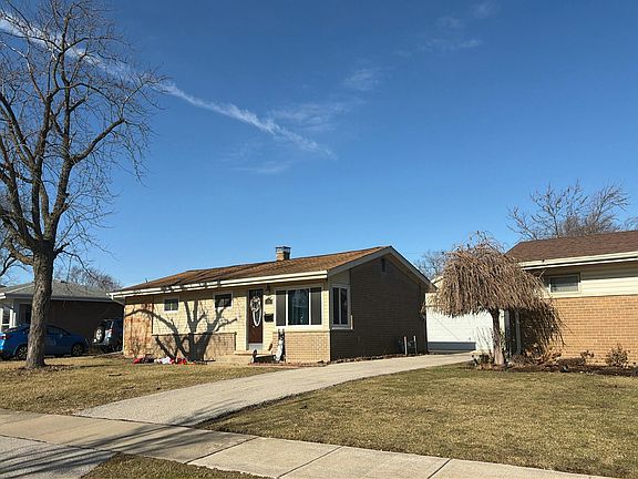 2nd image of 358 E La Porte Dr