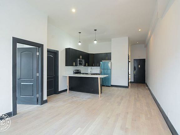 2nd image of 39 Macdonough St APT 3A