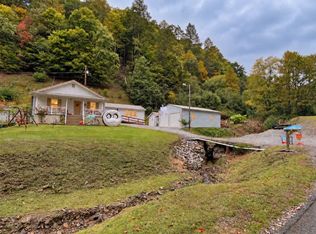 1105 Jess Fork Rd, Grundy, VA 24614
