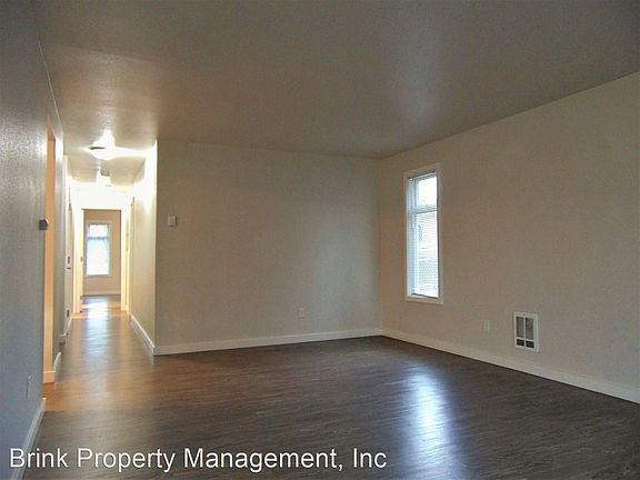 5th image of 826 Woodford Ave N APT 7