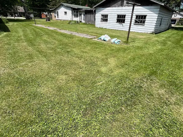 13698 Laplaisance Rd, Monroe, MI 48161