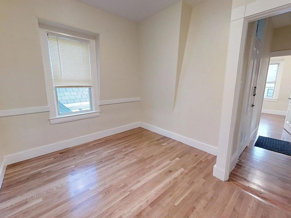 2nd image of 413 Washington St #3B