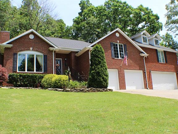 2nd image of 404 Deerfield Cir