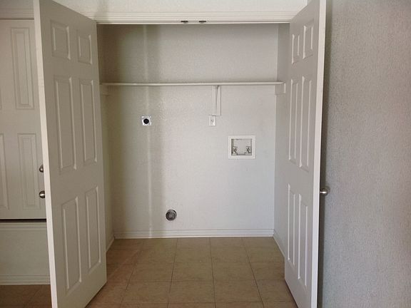 3rd image of 4108 Shasta Unit B