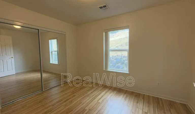 1384 NE Ridge Ave — Photo 12