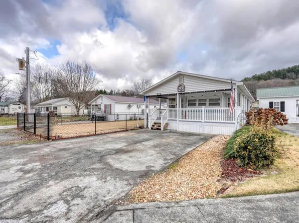 4321 Riverbank Run, Hiawassee, GA 30546