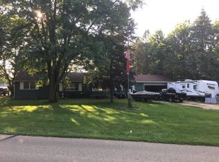 1378 Spring Valley Rd, Burlington, WI 53105