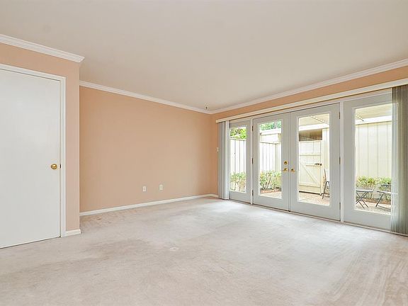 5th image of 5805 Doliver Dr #68