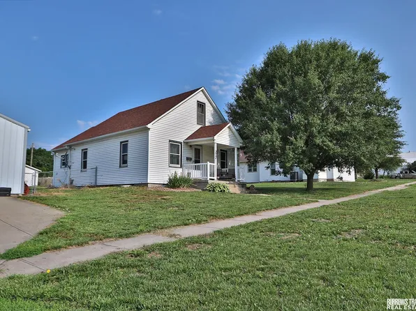 212 S 4th St, Elmwood, NE 68349