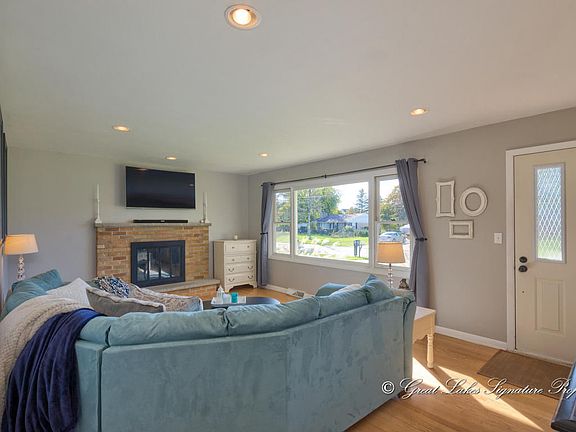 3rd image of 1162 Maplerow Ave NW