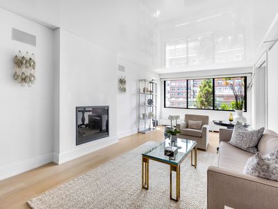 16 W 16th St, Manhattan, NY, 10011