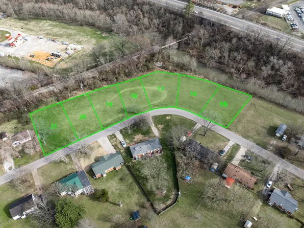 202 N Bigby Dr N, Columbia, TN 38401