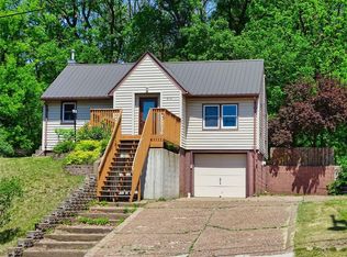 810 3rd Ave E, Durand, WI 54736