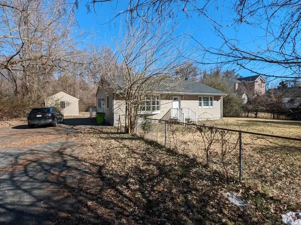 18929 Fuller Heights Rd, Triangle, VA 22172