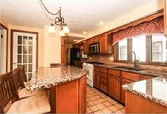 2nd image of 49 Washington Rd