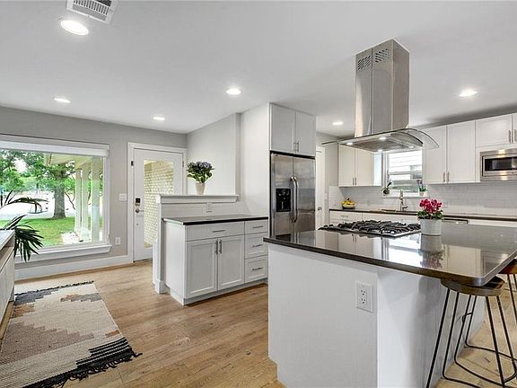 3rd image of 8407 Rockwood Ln