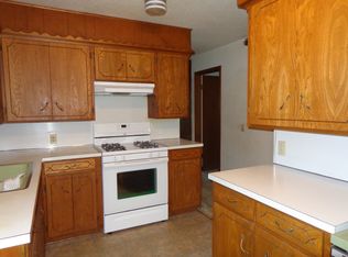 811 W Arapahoe St, Marlow, OK 73055