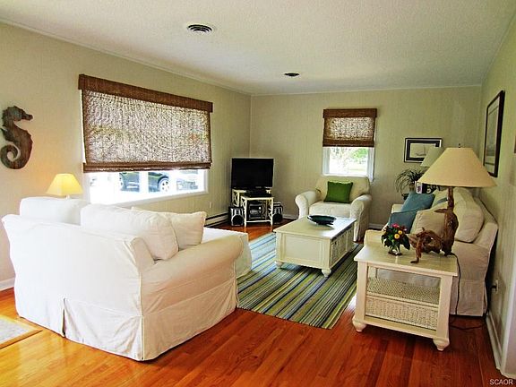 3rd image of 133 E Quail Trl