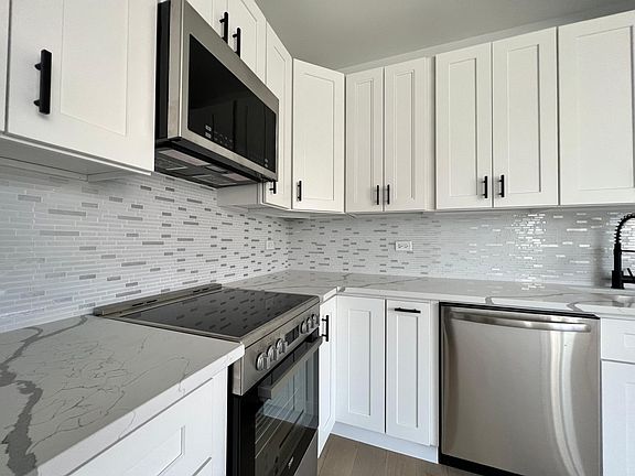 4th image of 166 Hillside Ave #1A