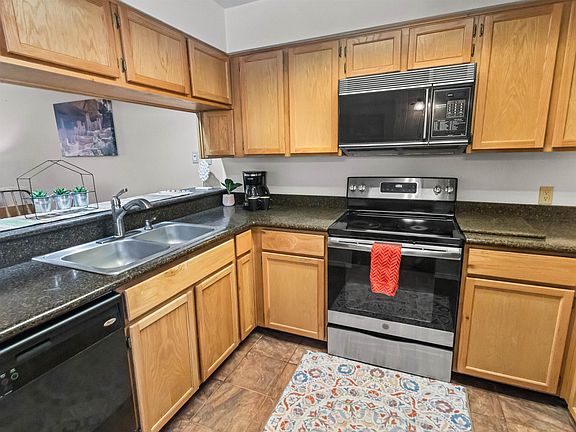 5th image of 39 Vail Ave #209