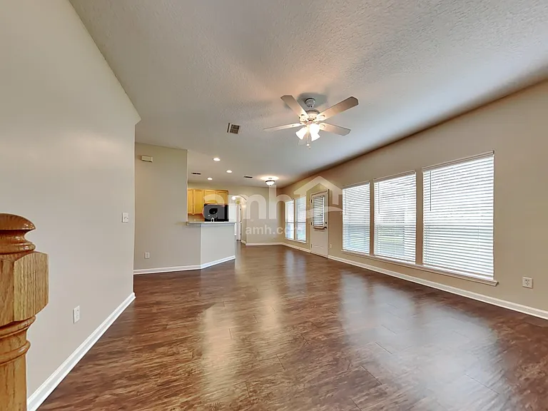 9146 Prosperity Lake Dr — Photo 4