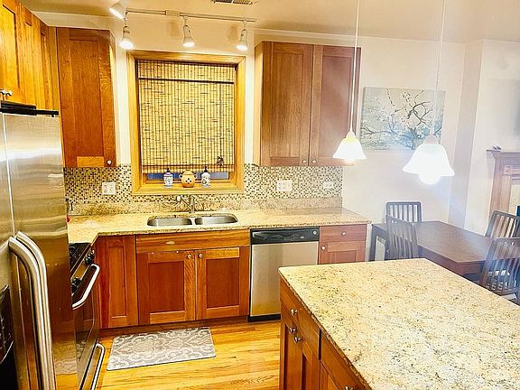 2nd image of 3305 S Michigan Ave #2