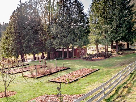 2nd image of 3481 Salmonberry Dr SE