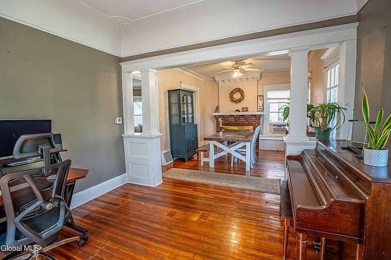 3rd image of 59 Sacandaga Road