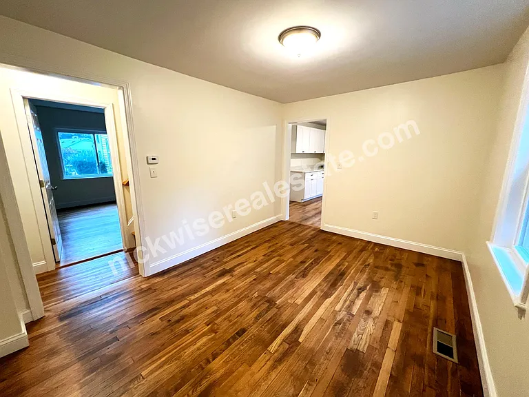 42 S Walnut St #1 — Photo 10