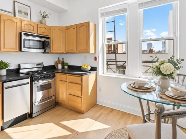 231 Grand St APT 5R, Hoboken, NJ 07030