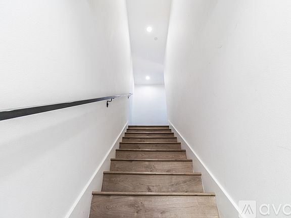 5th image of 339 N Harvard Blvd #1/2